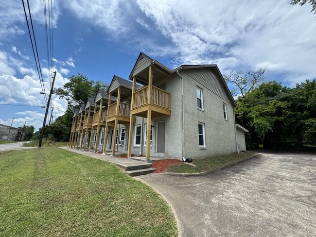 Primary Photo - 1354 Cave Spring Rd SW