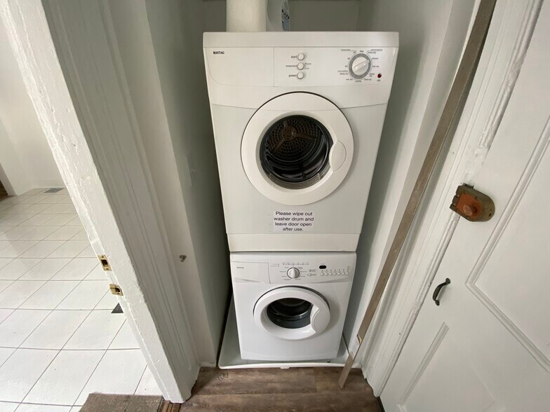 Building Photo - 23 Union Ave