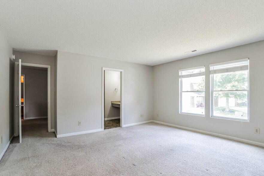 Building Photo - 7029 Maple Park Ln