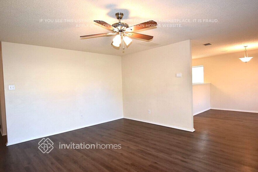 Building Photo - 4920 Waterford Dr