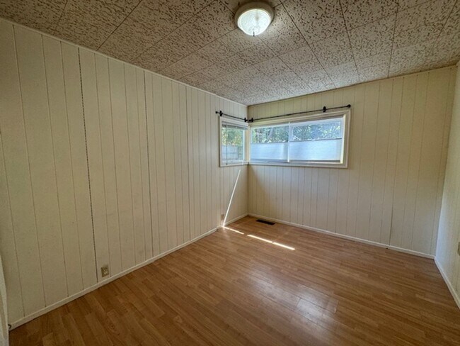 Building Photo - 1184 Fickle Hill Rd