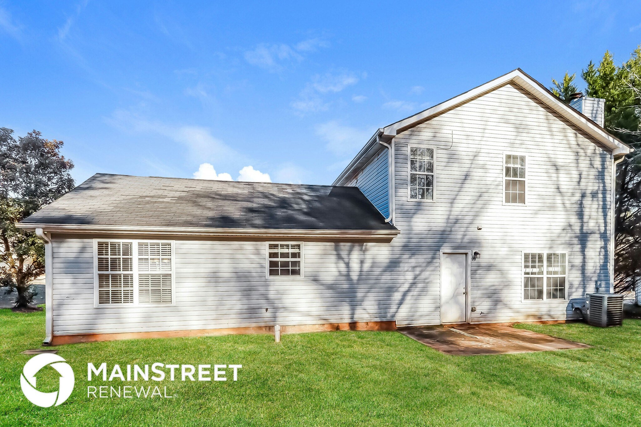 Building Photo - 290 Pleasant Hills Dr