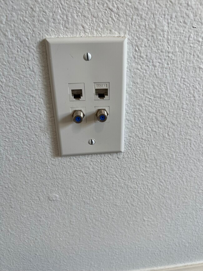 Building Photo - 949 N 920 W