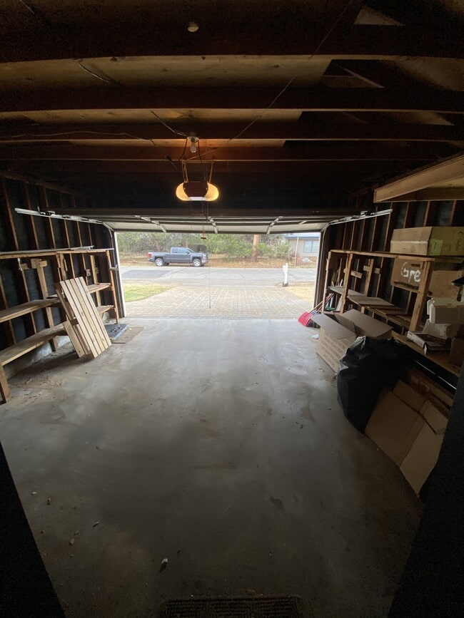 Building Photo - 1431 Rancho Way