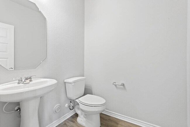 Building Photo - 1728 Artesian Springs Xing