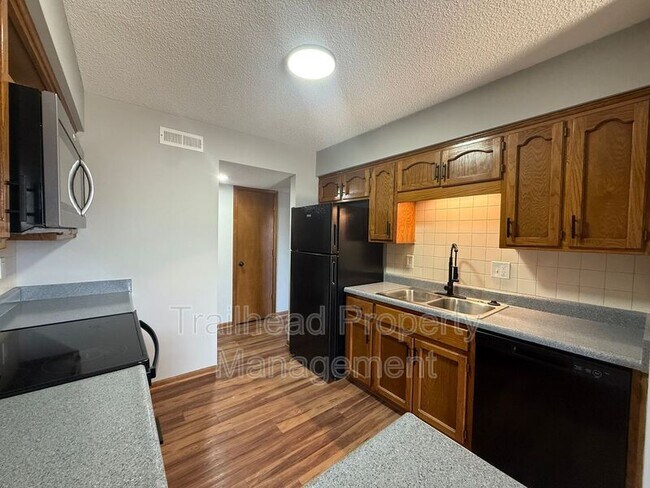 Building Photo - 3413 NW Duncan Rd