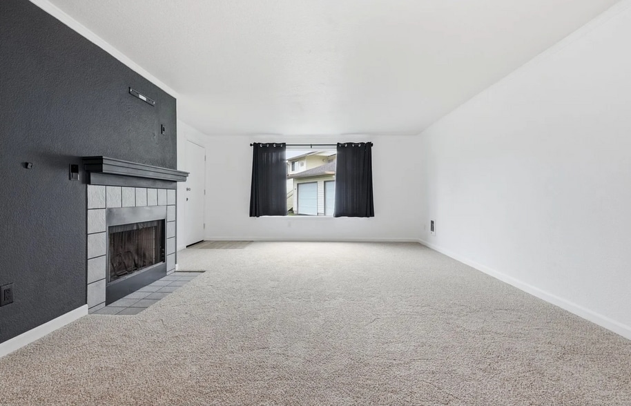 Building Photo - 510 SE 157th Ave