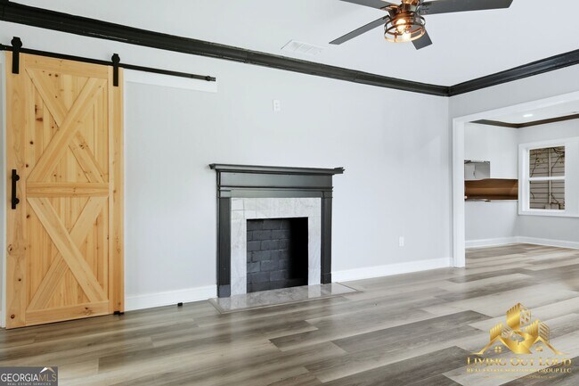 Building Photo - 1439 Westridge Rd SW