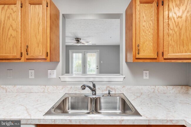 Building Photo - 165 Hailey Ln