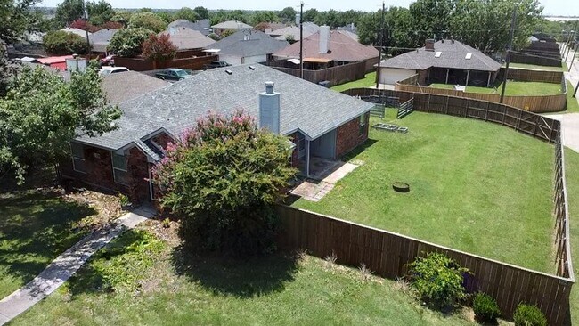 Building Photo - Gorgeous 4 beds 2 baths in Wylie!