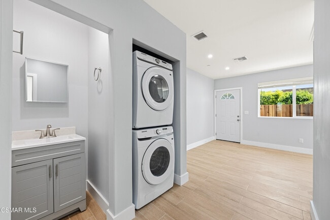 Building Photo - 13102 Filmore St