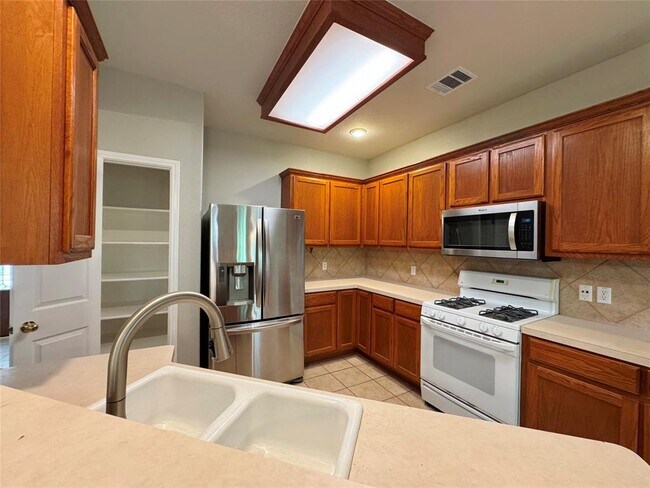 Building Photo - 2311 Portwood Bend Cove