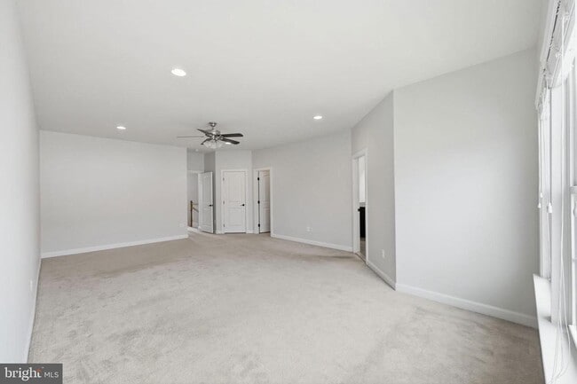 Building Photo - 21253 Park Grove Terrace