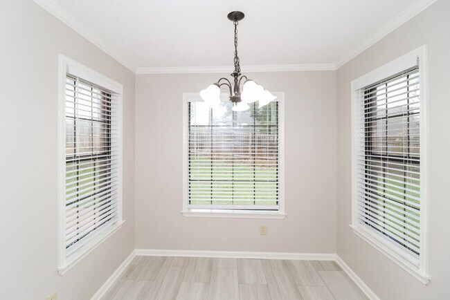 Building Photo - 6500 Baird Ln