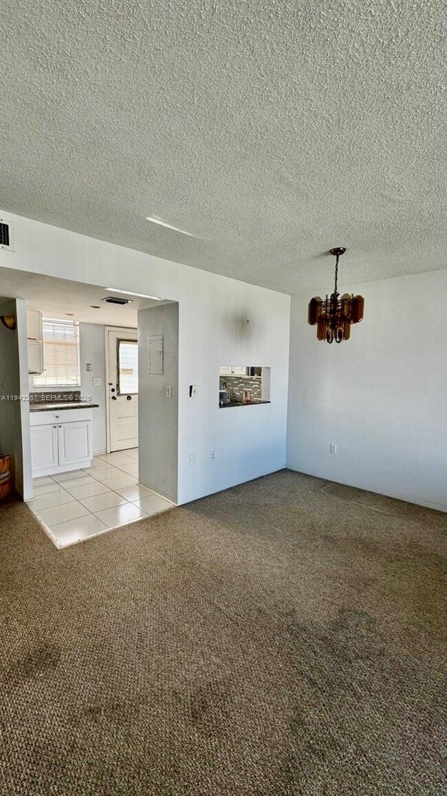 Building Photo - 2903 Point E Dr