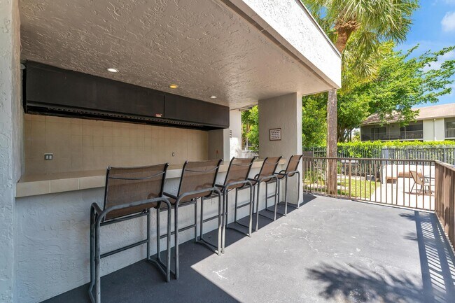 Building Photo - 1224 S Military Trail