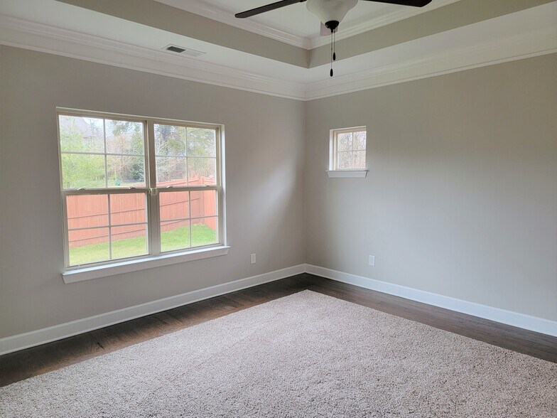 Master - 8273 Middlewick Ln