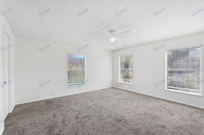 Building Photo - 14614 Seminole Dr