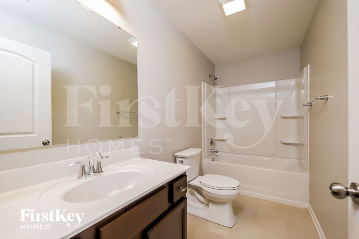 Building Photo - 1691 Pinnacle Oaks Dr