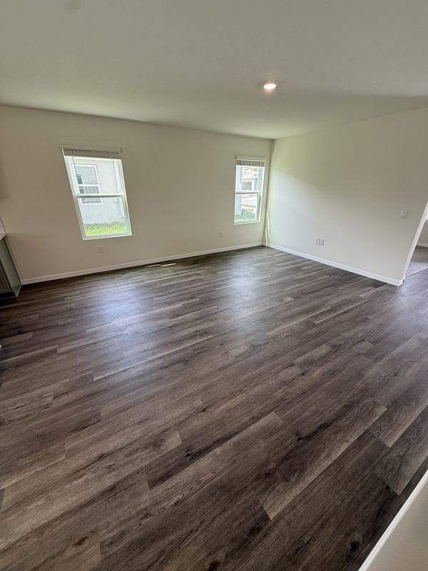 Building Photo - 5490 Hayloft Dr