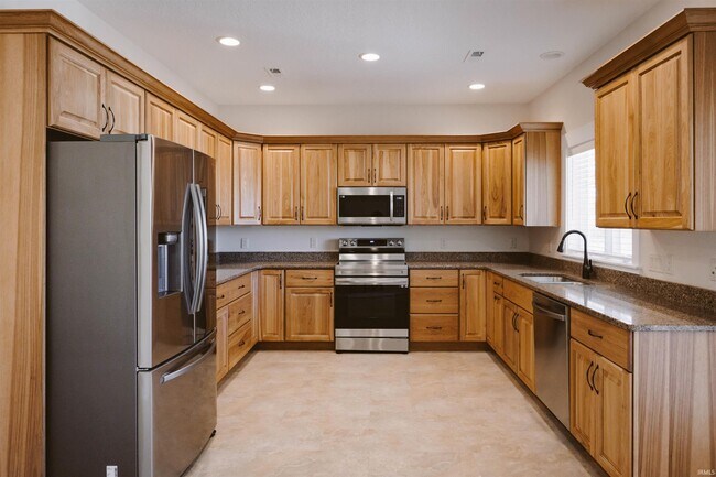 Building Photo - 3209 W Bartlett Dr