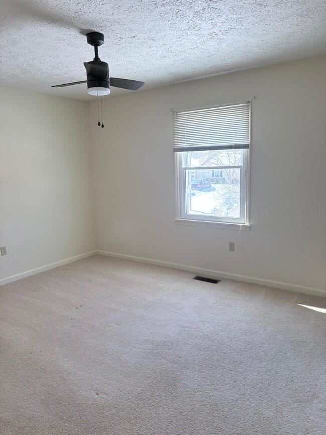 Building Photo - 181 Woodgate Rd