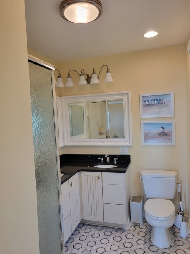 Building Photo - 8034 Riverview Rd