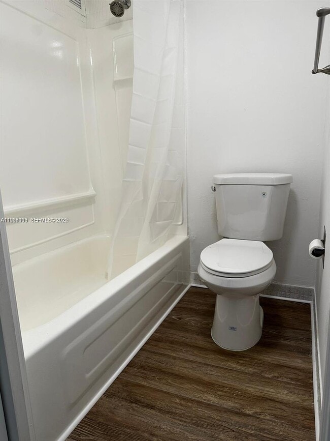 Building Photo - 16909 N Bay Rd