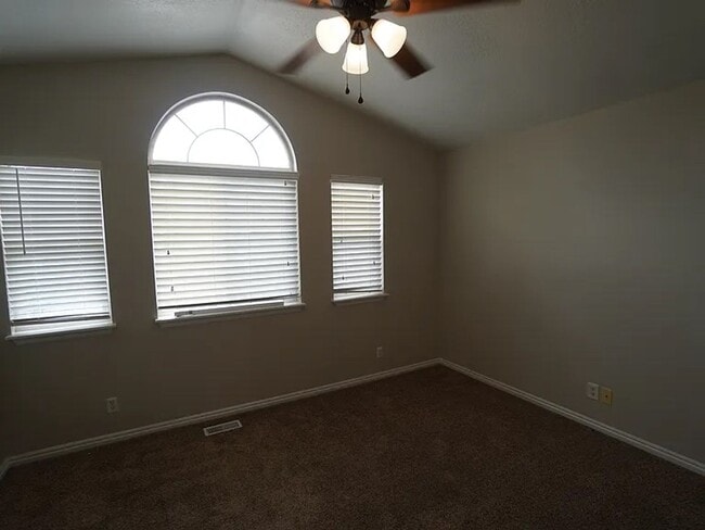 Building Photo - 3947 S 2600 W