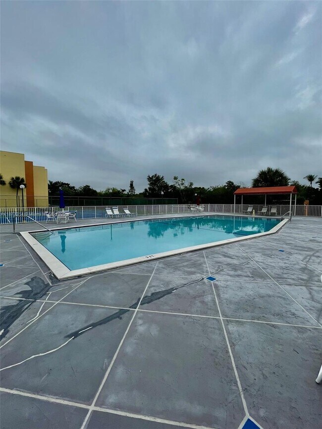 Building Photo - 7000 NW 186th St