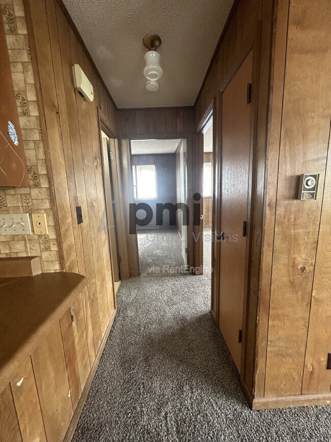 Building Photo - 955 4th St