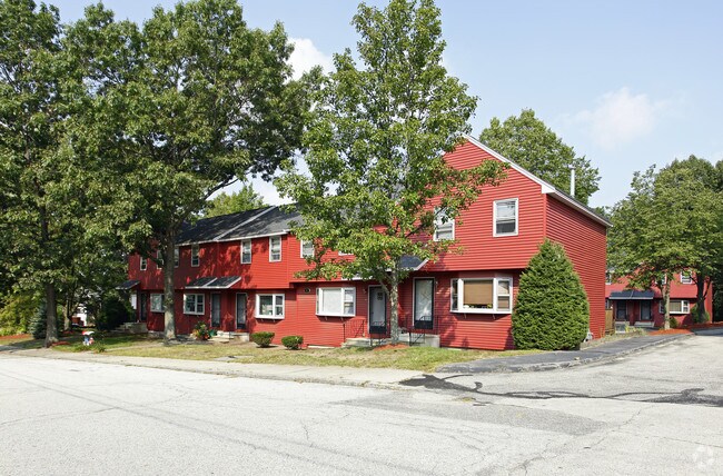 Primary Photo - 42 Gillis St