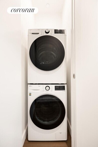 Building Photo - 273 5th Ave