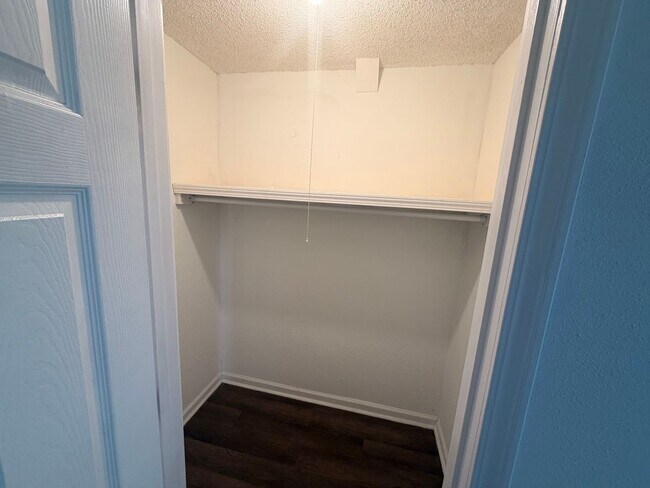 Building Photo - 109 Limoges St