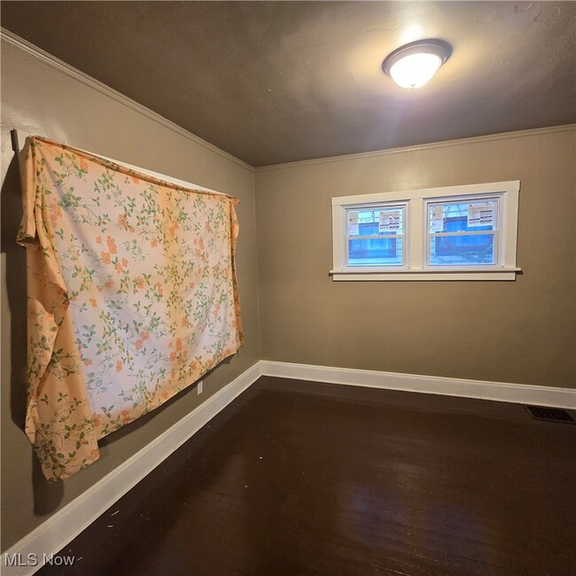 Building Photo - 1534 E 133rd St