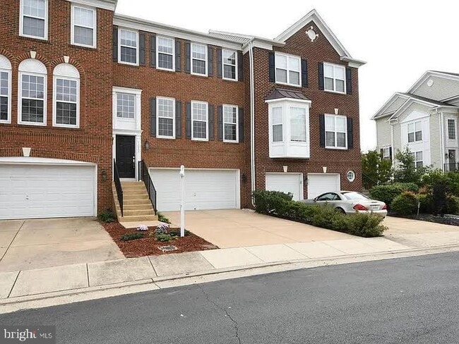 Building Photo - 43855 Chadwick Terrace