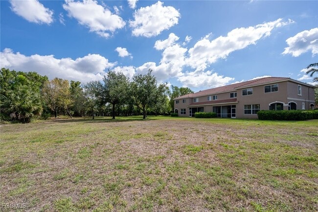 Building Photo - 9745 Roundstone Cir