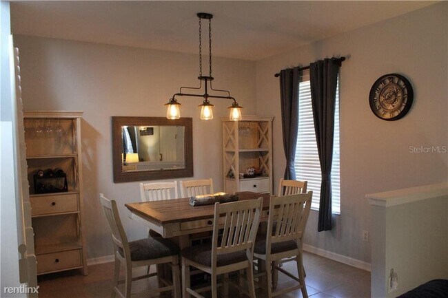 Building Photo - 3 br, 2.5 bath Townhome - 14232 Confetti Dr