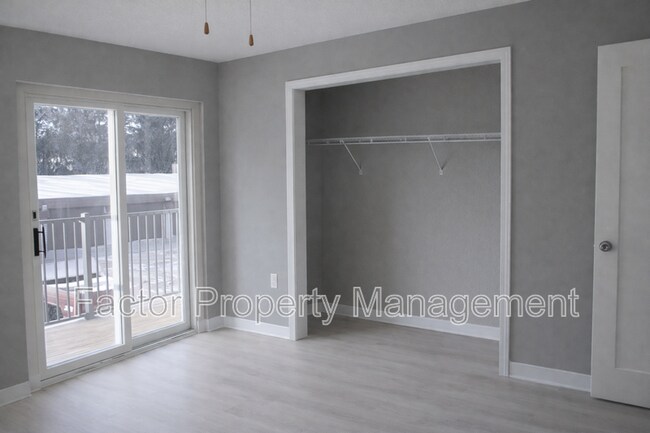 Building Photo - 418 Allan Ave