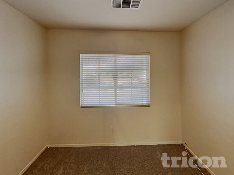 Building Photo - 10207 S Ghost Gum St