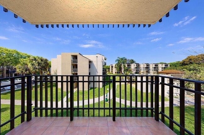 Building Photo - 3581 SW 117th Ave