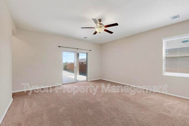Building Photo - 3408 Oregon Trail Rd NE