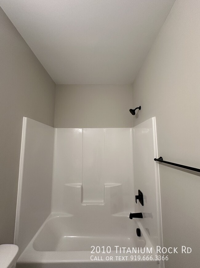 Building Photo - 2010 Titanium Rock Rd