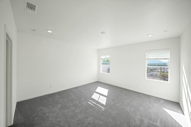 Building Photo - 41207 Alegria Ln