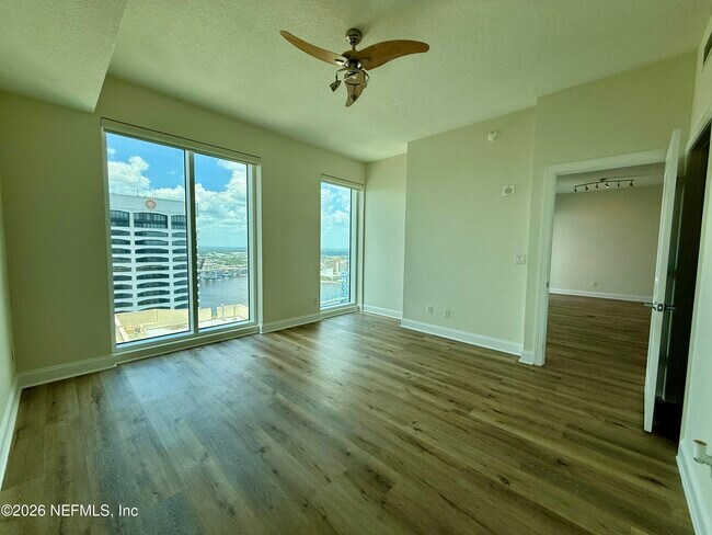 Building Photo - 1431 Riverplace Blvd