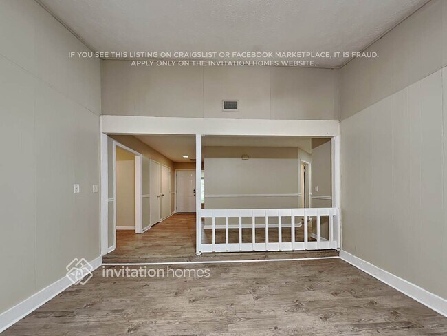 Building Photo - 5 Woodbine Point