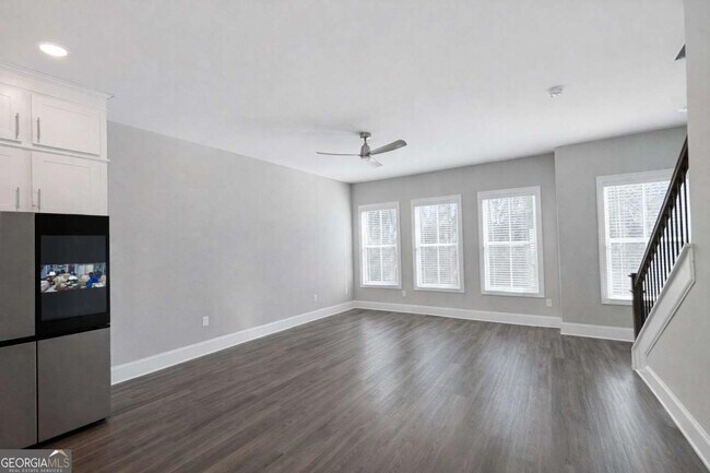 Building Photo - 1375 Walking Wy