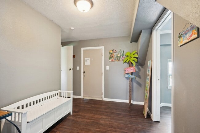Building Photo - 4211 San Jacinto Dr