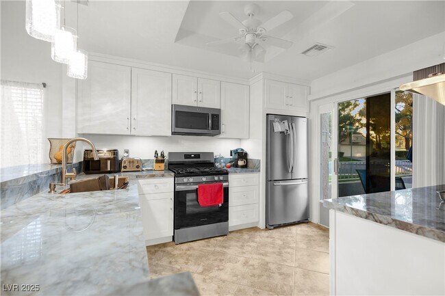 Building Photo - 2800 Linkview Dr