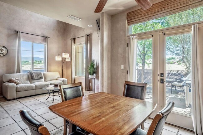 Building Photo - Beautiful Rancho Viejo Townhouse (Emory Pass)
